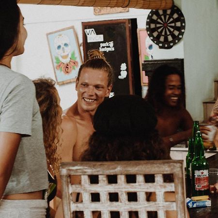Canggu Surf Hostel المظهر الخارجي الصورة